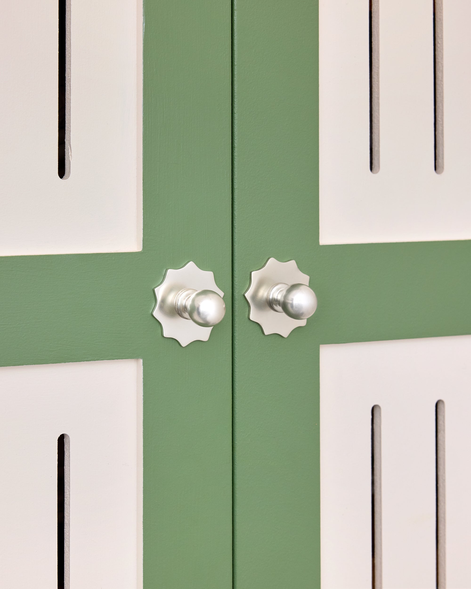 Small Wave Backplate, Brushed Nickel