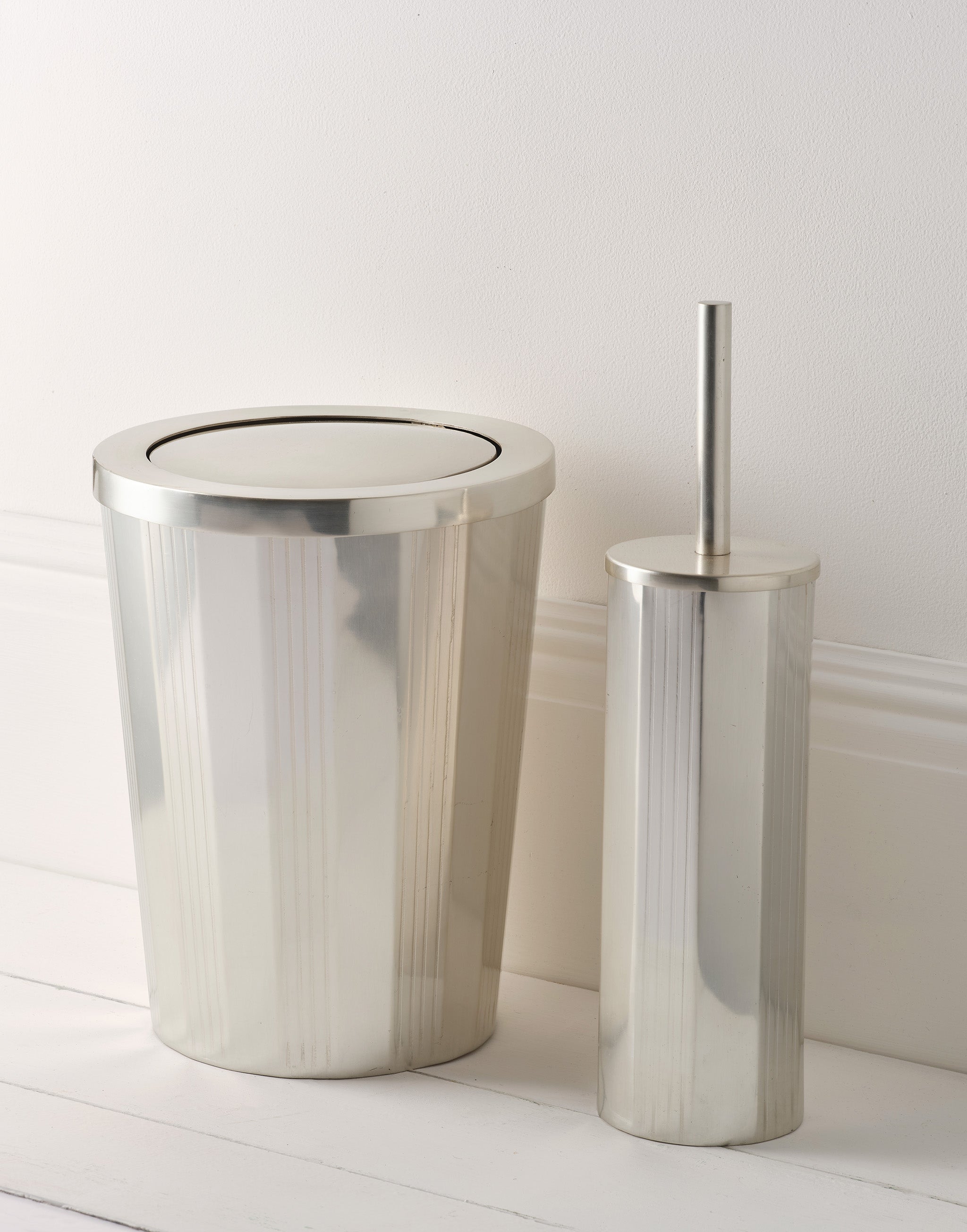 Swing Lid Bin, Brushed Nickel