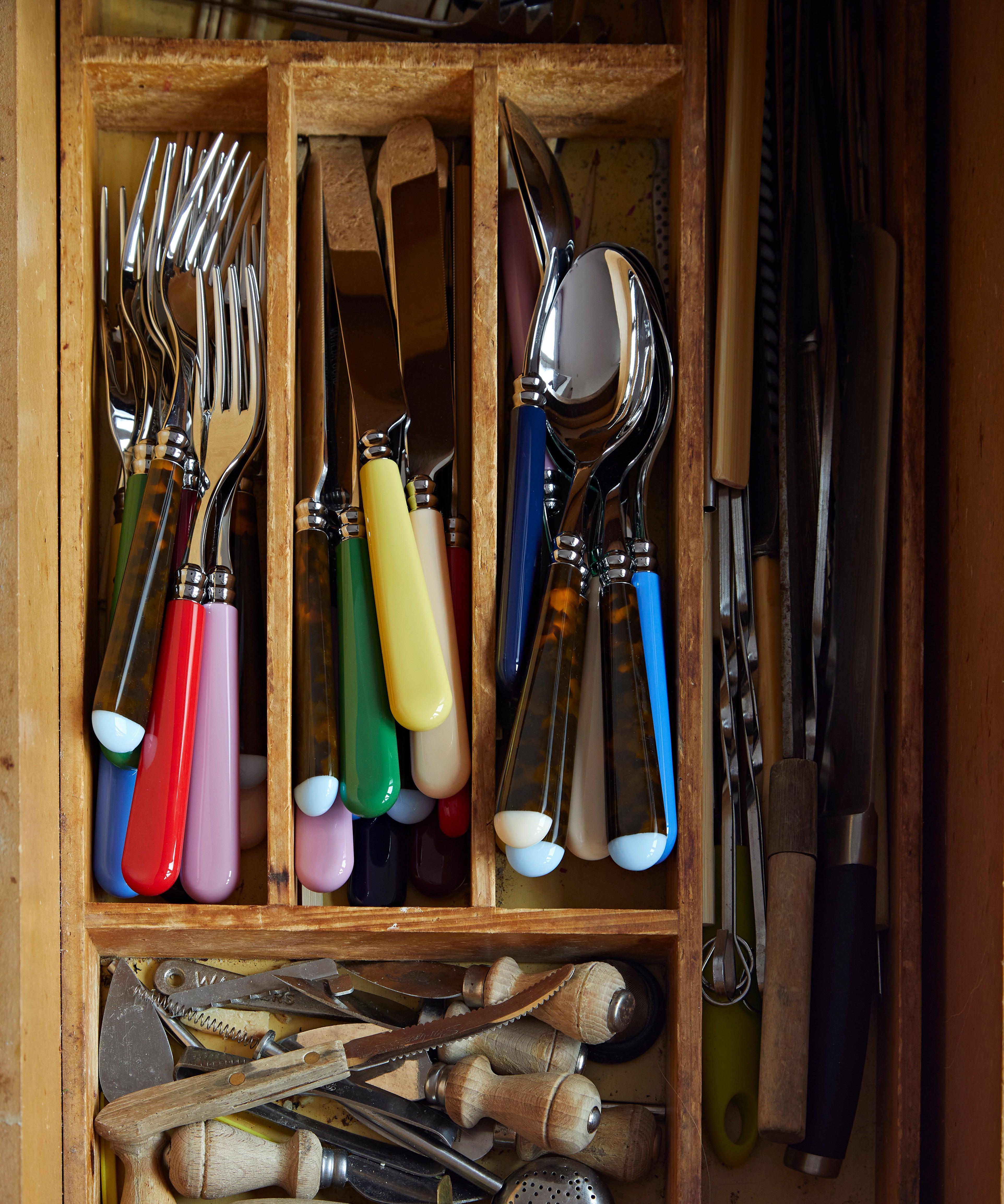 12 Piece Cutlery Set, Reds